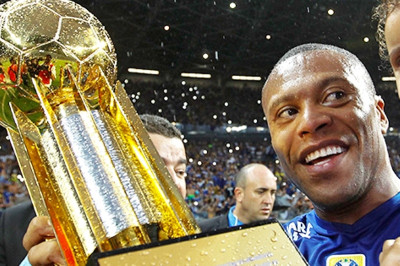 Ζούλιο Μπαπτίστα: Τρομερή γκολάρα μετά από σέντρα του Καφού (video)