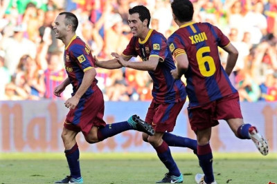 Απίστευτο εναέριο τίκι-τάκα από Τσάβι, Ινιέστα και Μπούσκετς (video)