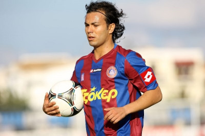 Κέρκυρα: «Cherchez la femme» και… ναυάγιο με Λεόν