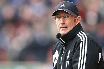 Γουέστ Μπρομ: Ο Πιούλις στον πάγκο