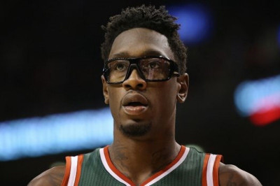 Μιλγουόκι Μπακς: Περιμένουν Σάντερς και Ιλιασόβα