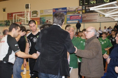 Ίκαρος: «Αναντικατάστατος ο Μίκης»