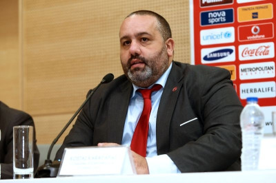 Καραπαπάς: «Μην ενημερώνεστε από... κοράκια»