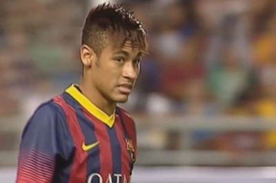 Νεϊμάρ: «Γελάω με τις κοπέλες που μου χρεώνουν» (photos)