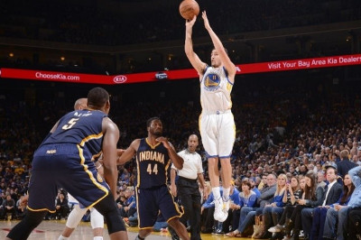 Γκόλντεν Στέιτ Ουόριορς: Σαράντα πόντους ο Τόμπσον με Πέισερς (videos)