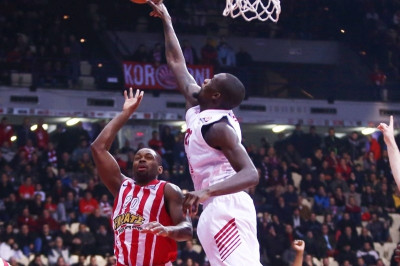 Τζέιμς: «Έπαιξε καλύτερα ο Ολυμπιακός»