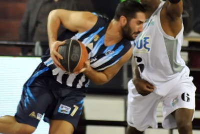 Αγγελόπουλος: «Ανόητο να μιλήσουμε για πλέι οφ»