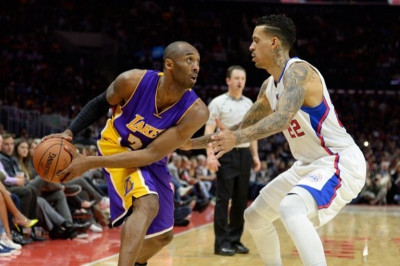 Λος Άντζελες Λέικερς: Παίζει ο Κόμπι με Χιτ
