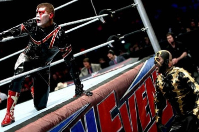 Main Event: Πάνε Rumble οι Goldust και Stardust (photos+videos)