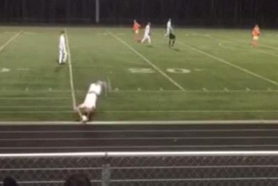 ΗΠΑ: Γκολ από... απευθείας πλάγιο (video)