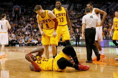 Φίνιξ Σανς: Άλλο Λεμπρόν… άλλο Μαρκίεφ (videos)