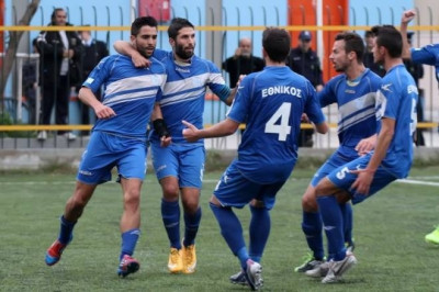 Εθνικός: Ενίσχυση με Κουκούλη
