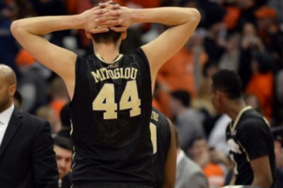 NCAA: Φοβερός Μήτογλου, ήττα για Ουέικ Φόρεστ (videos)