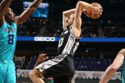 Σαν Αντόνιο Σπερς: «Καθάρισε» ο Τζινόμπιλι στη Βόρεια Καρολίνα (videos)