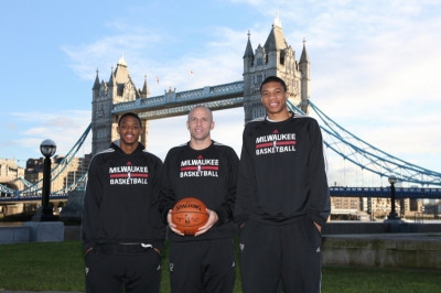 Μιλγουόκι Μπακς: Στο Λονδίνο για νίκη με Νικς (videos)