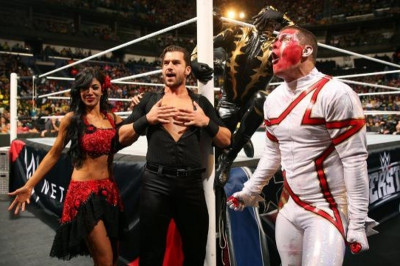 Superstars: Πήραν βοήθεια οι Goldust και Stardust (videos+photos)