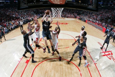 Γκόλντεν Στέιτ Ουόριορς: «Σίφουνες» στο Χιούστον, πέντε πόντους ο Παπανικολάου (videos)