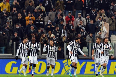 Κορυφαία προσποίηση Πογκμπά και γκολάρα Τέβεζ (video)