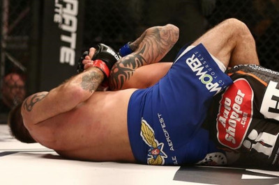 WSOF 17: Αποτελεσματικός και θεαματικός ο Jake Shields (videos)