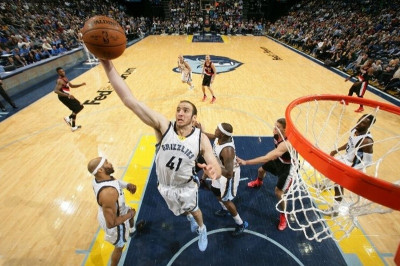 Μέμφις Γκρίζλις: Έγραψε ιστορία ο Ράντολφ, έξι πόντους ο Κουφός, δύο ο Καλάθης (video)