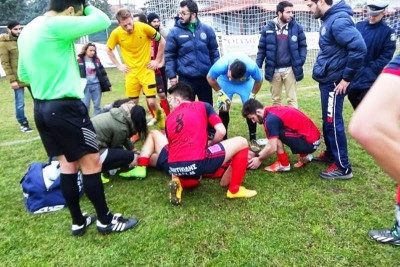 Σκόραρε, μα τραυματίστηκε στην ίδια φάση (video)