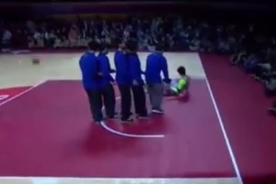 Κίνα: Το κάρφωμα της... συμφοράς! (video)