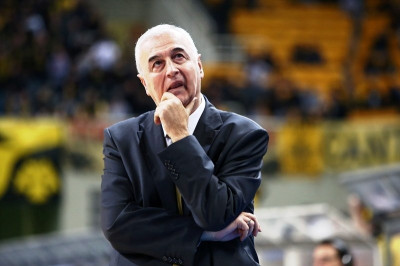 Σάκοτα: «Κάποιοι παίκτες θέλουν να βελτιώσουν τους αριθμούς τους»