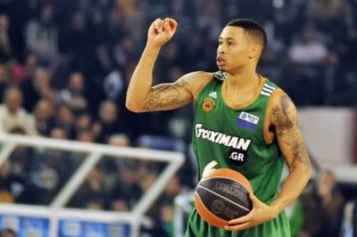 Σλότερ: «Έξτρα κίνητρο οι αντίπαλοι»