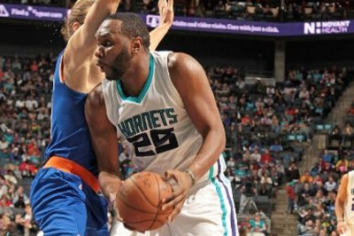 Σάρλοτ Χόρνετς: Πονεμένο… 76-71 με Νικς (video)