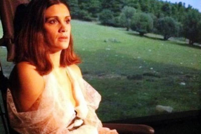 Εκλογές 2015:Παπαχαραλάμπους: Το οργισμένο μήνυμά της παρακολουθώντας τα exit polls