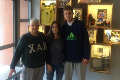 Βεζένκοφ: «Να μην τα παρατάτε με την πρώτη ευκαιρία» (photos)