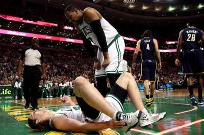 Μπόστον Σέλτικς: Δύο εβδομάδες έξω ο Κέλι Όλινικ