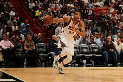 Μιλγουόκι Μπακς: Πέρασαν από Μαϊάμι με ορεξάτο Αντετοκούνμπο (videos)