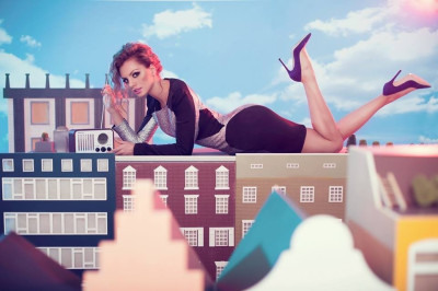 Η «σεξοβόμβα» που προτιμά τους... παίκτες από το ποδόσφαιρο! (photos)