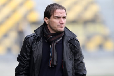 Ντομπρασίνοβιτς: «Θέλουμε ακόμη έναν επιθετικό»