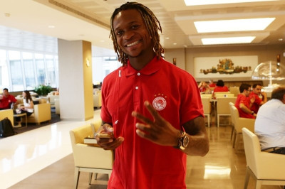 Μπονγκ: «Ευχαριστώ για την υπέροχη περιπέτεια»