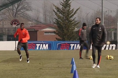 Ο Αλέγκρι έβαλε… γυαλιά στον Πογκμπά  (video)