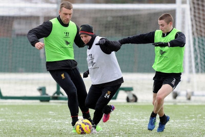 Το έριξαν στο χιονοπόλεμο στη Λίβερπουλ (photos)