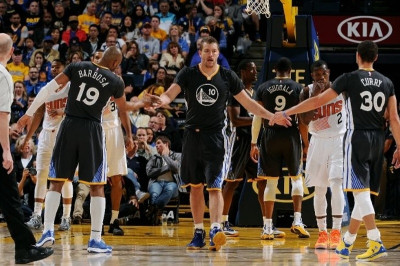 Γκόλντεν Στέιτ Ουόριορς: Ξέσπασαν στους Σανς (video)