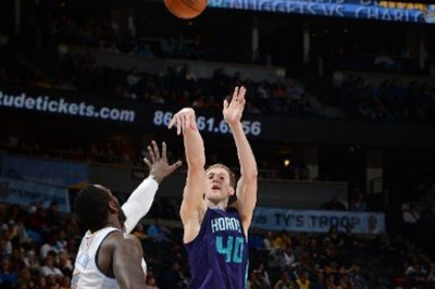 Σάρλοτ Χόρνετς: Βραδιά καριέρας για Ζέλερ στο Ντένβερ (video)