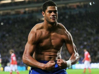 Γκολ με απίστευτο κόρνερ ο Χουλκ (video)