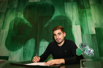 Παναθηναϊκός: Οι υπογραφές του Μαυρία (photos)