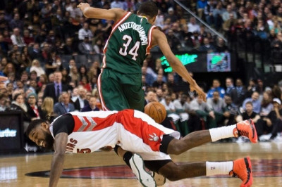 Μιλγουόκι Μπακς: Αρχοντικό νταμπλ-νταμπλ για Αντετοκούνμπο (video)