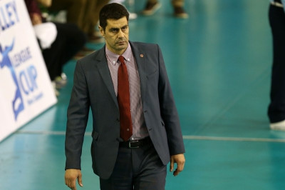 Onsports TV: Οι οδηγίες του Καζάζη στους παίκτες του Ολυμπιακού (video)