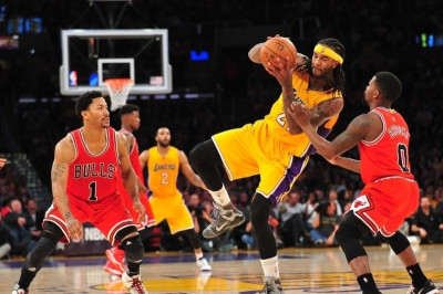 Λος Άντζελες Λέικερς: Μένει έξω και ο Τζόρνταν Χιλ