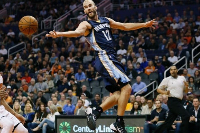 Μέμφις Γκρίζλις: Βοήθησαν Κουφός και Καλάθης για νίκη στην Αριζόνα (video)