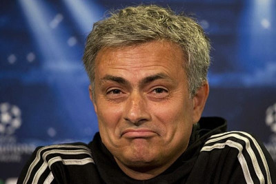 Ο Μουρίνιο το έριξε στο …τραγούδι (video)