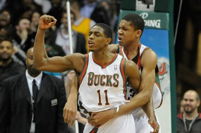 Μιλγουόκι Μπακς: Δίπλα στον Αντετοκούνμπο ο Νάιτ