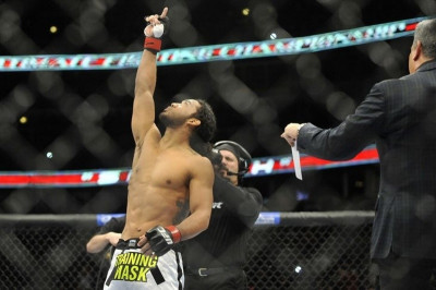 UFC Fight Night 65: Μεταγραφή στο main event o «Smooth» Henderson