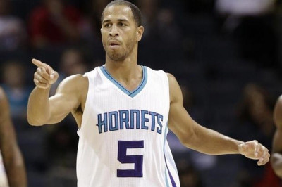 Σάρλοτ Χόρνετς: Περιμένουν τον Τζανίρο Πάργκο